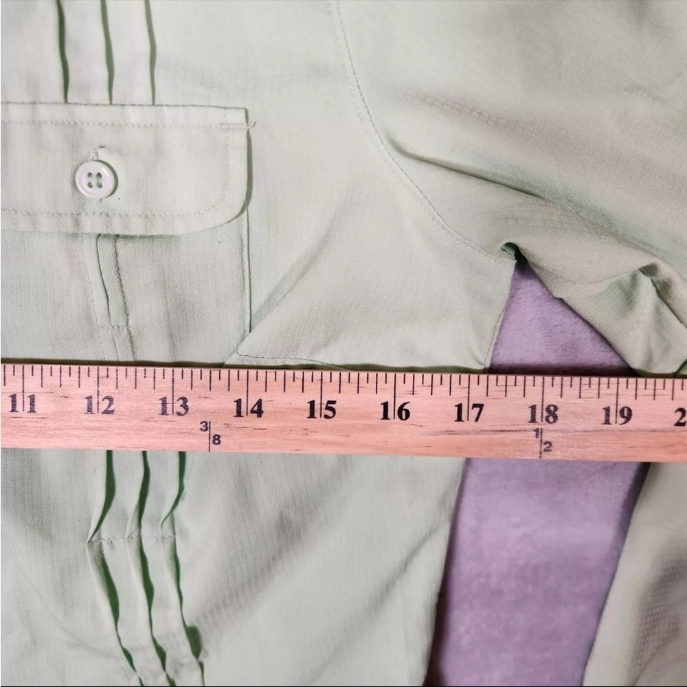 Columbia Shirt Womens Small Green Omni-Shade Hiking Gorpcore Fishing Ruffles - Picture 15 of 16